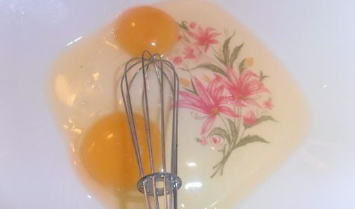 ореховая шарлотка на сгущенке