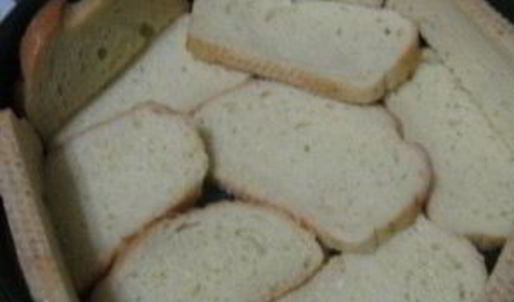 шарлотка из батона с яблоками