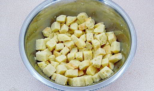 шарлотка из белого хлеба