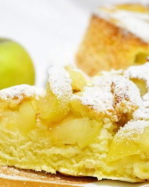 Шарлотка на молоке