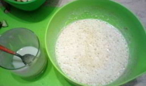 шарлотка на ряженке с яблоками