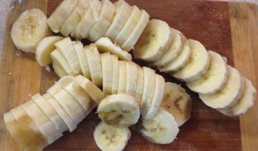 шарлотка с бананами