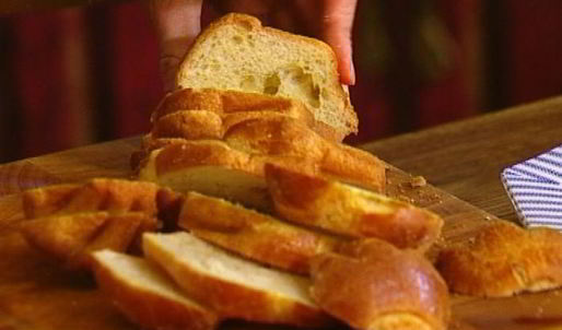 шарлотка с грушами, изюмом и корицей