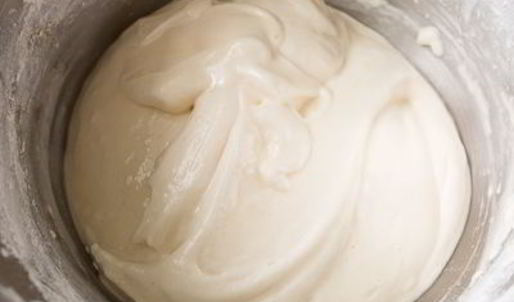 шарлотка с нектаринами