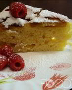 Шарлотка с персиками в мультиварке