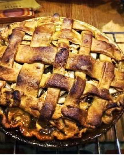 Рецепт шарлотка с ревенем и яблоками