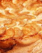 Шарлотка с тертыми яблоками