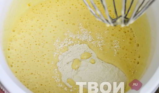 шарлотка с вареньем