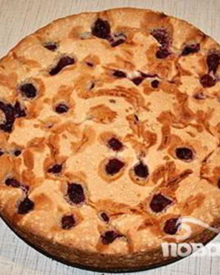 Рецепт шарлотки с вишней