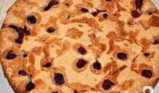 шарлотка с вишней