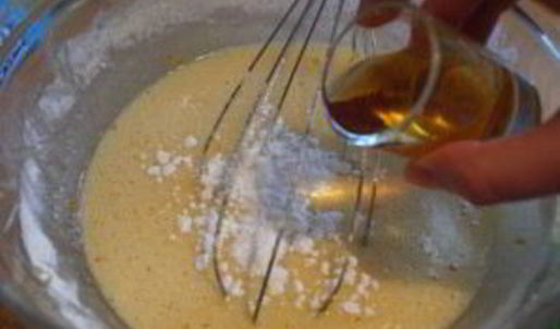 шарлотка с яблоками с коньяком