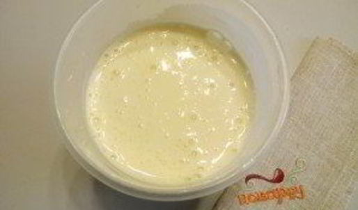 шарлотка с яблоками в мультиварке