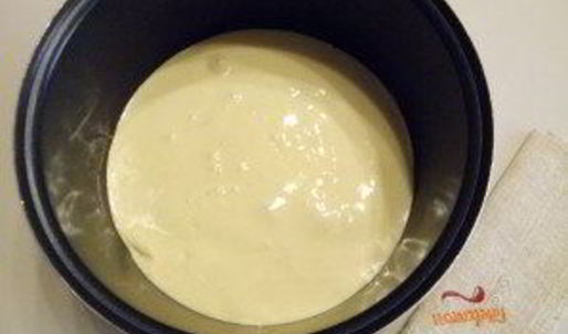 шарлотка с яблоками в мультиварке