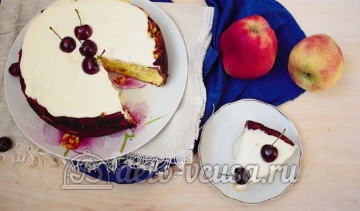 шарлотка со взбитыми сливками