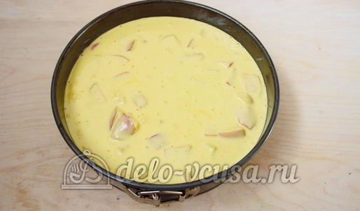 шарлотка со взбитыми сливками