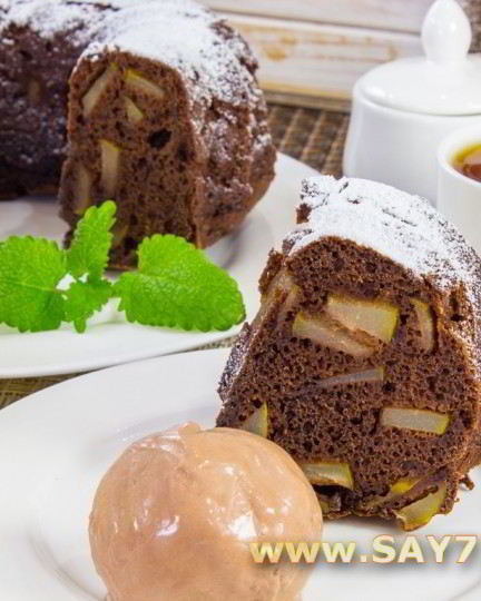 Рецепт шоколадной шарлотки с грушей