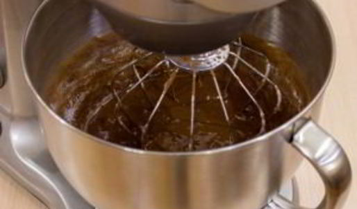 шоколадная шарлотка с грушей