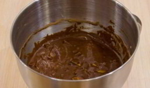 шоколадная шарлотка с грушей