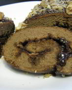 Шоколадно-ореховый рулет