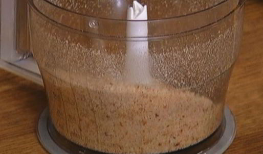 легкий штрудель с вишней и миндалем