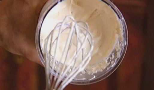 легкий штрудель с вишней и миндалем