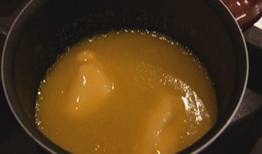 легкий штрудель с вишней и миндалем