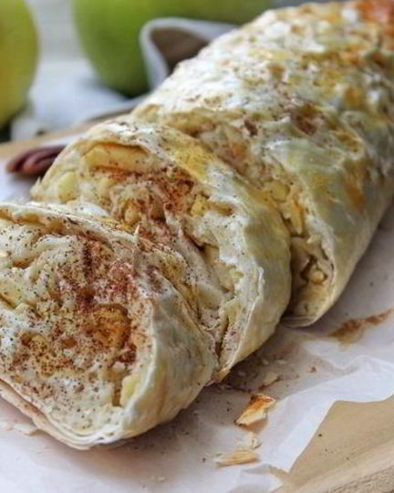 Рецепт ленивого полезного штруделя