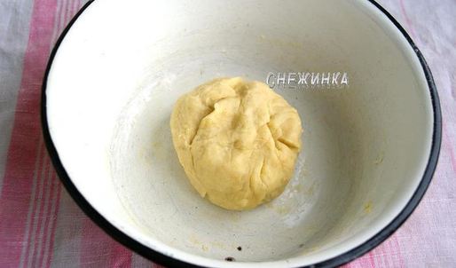 рождественский яблочный штрудель с орехами и сухофруктами