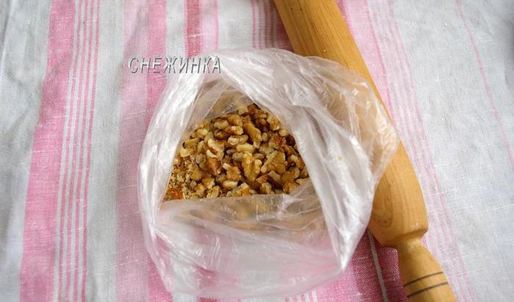 рождественский яблочный штрудель с орехами и сухофруктами