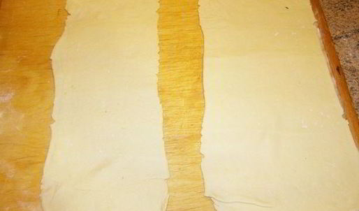 штрудель из творожного теста с лососем