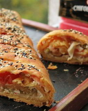 Штрудель с крабовыми палочками