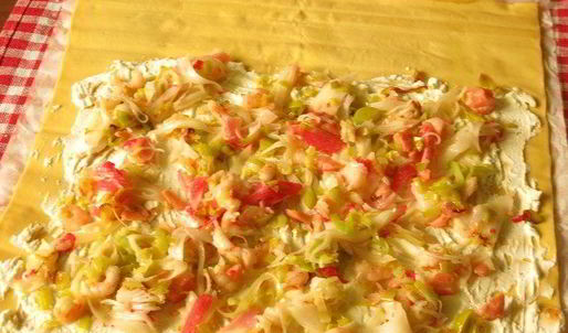 штрудель с крабовыми палочками