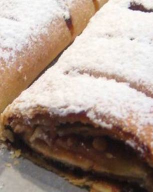 Штрудель с орехами и черносливом