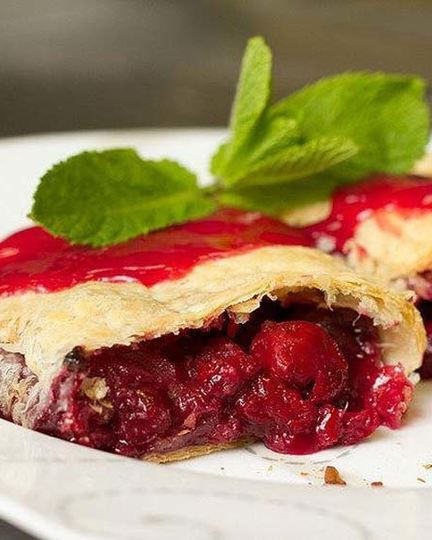 Рецепт штруделя с замороженной вишней и корицей