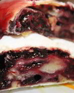 Штрудель со смородиной