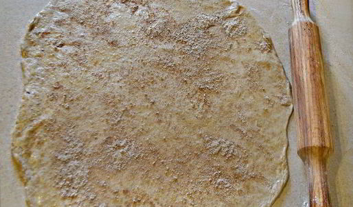 штрудель со свеклой, сыром и шпинатом