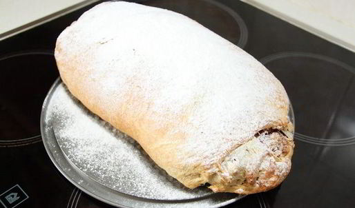 яблочно-вишневый штрудель