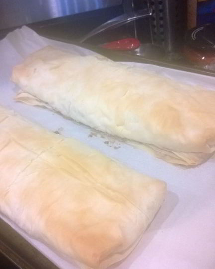 Рецепт яблочного штруделя из теста фило