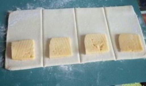 слойки из готового дрожжевого теста