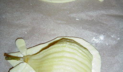 слойки с грушами и орехами