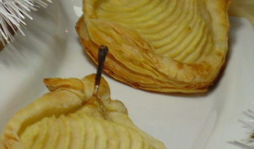 слойки с грушами и орехами