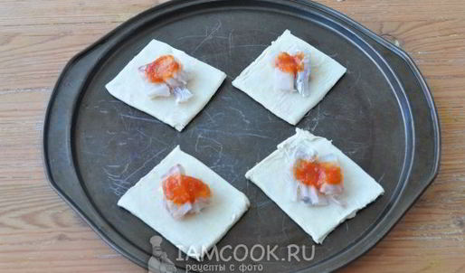 слойки с минтаем