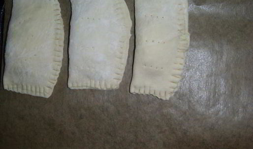 слойки с сыром и яйцом