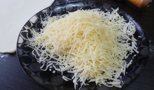 слойки с сыром