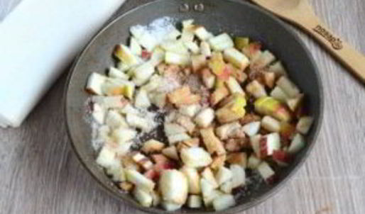 сочные слойки с яблоками