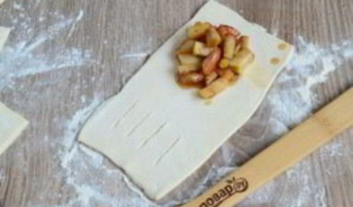 сочные слойки с яблоками