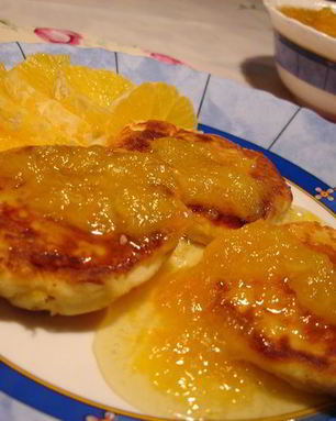 Апельсиновые сырники с апельсиновым вареньем