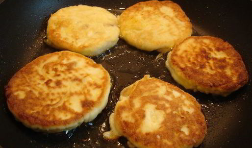 апельсиновые сырники с апельсиновым вареньем