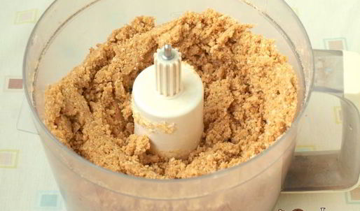 карамельный сырник с клубникой