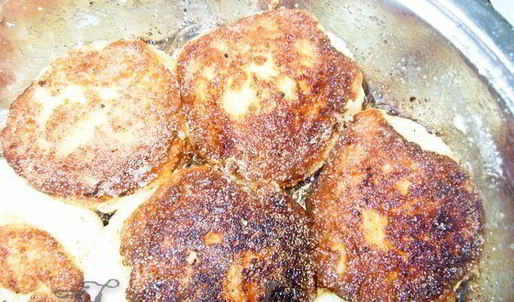 сырники под яблочным чатни с орехами